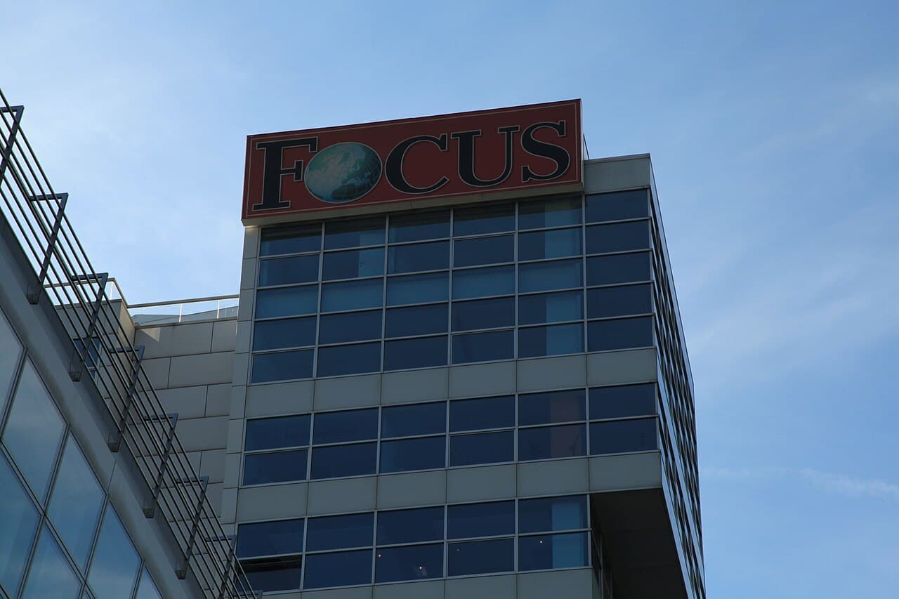 Büro- und Geschäftshaus